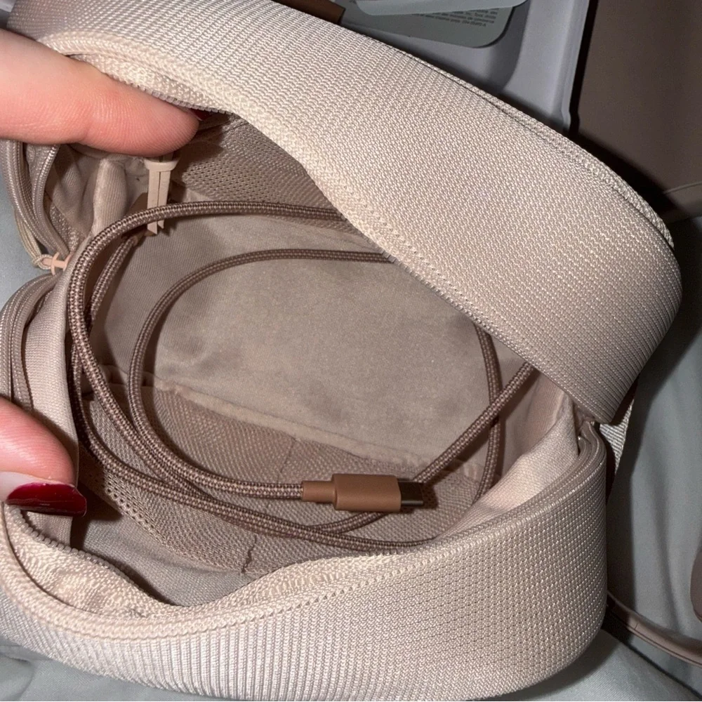 Beats Kim Kardashian studio pro head phones moon - Picture 5 of 7